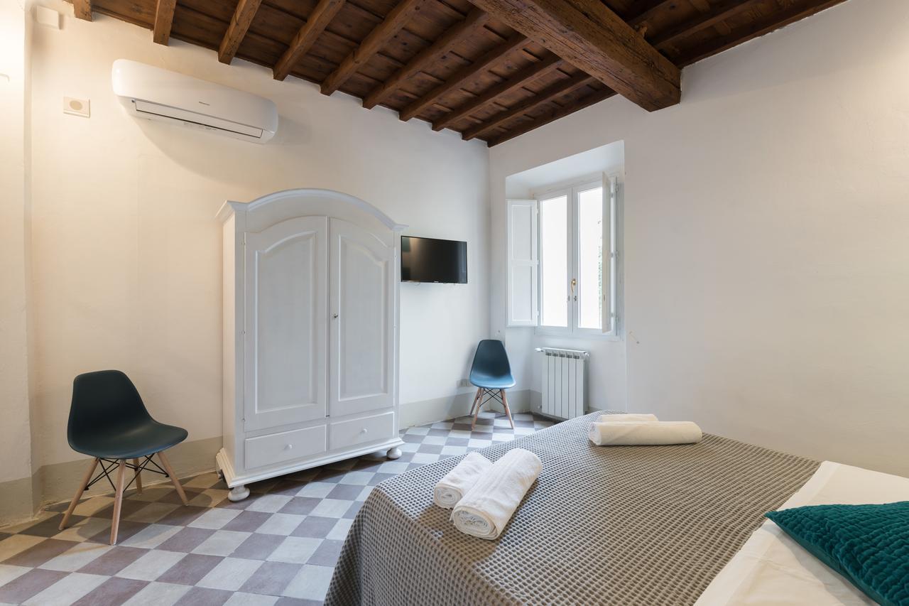 F6 - Santa Croce One Bedroom Flat For 2 Or 3 Guests Firenze Kültér fotó